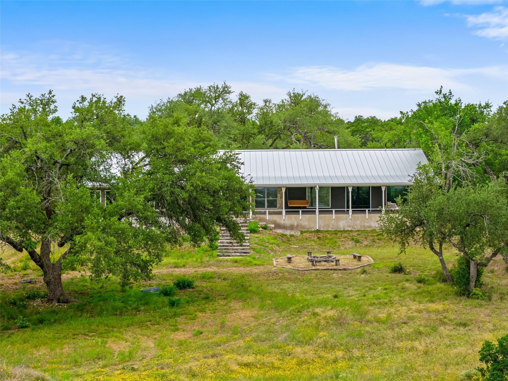 141 Lookout Dr, Wimberley, TX 78676