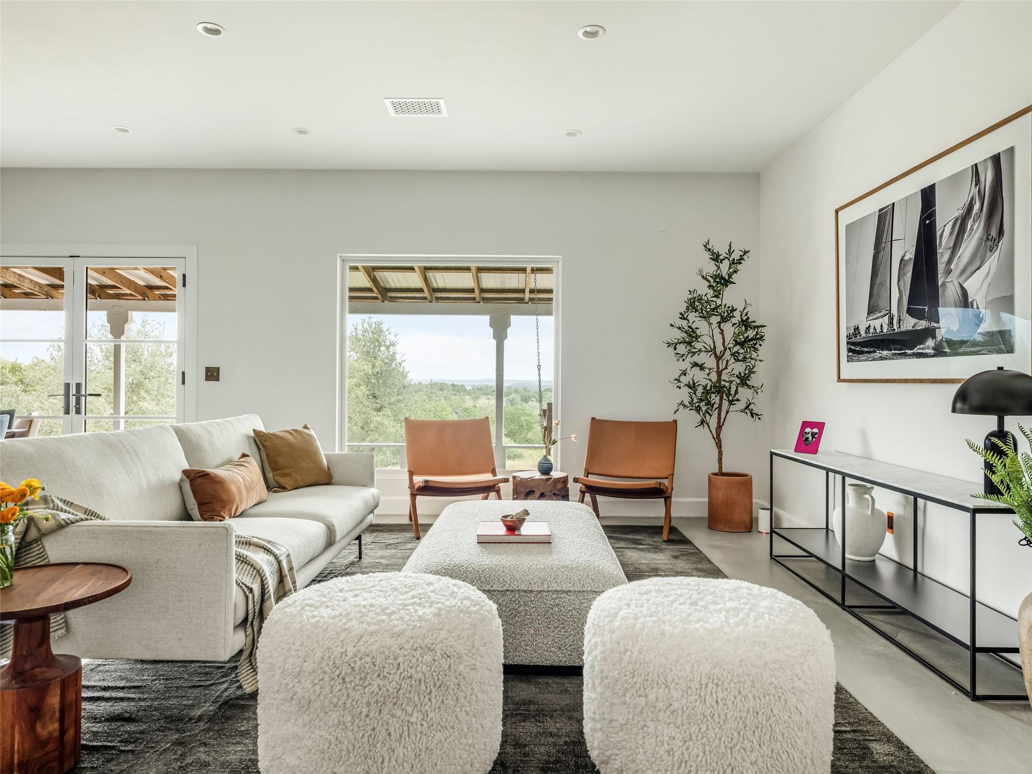 141 Lookout Dr, Wimberley, TX 78676