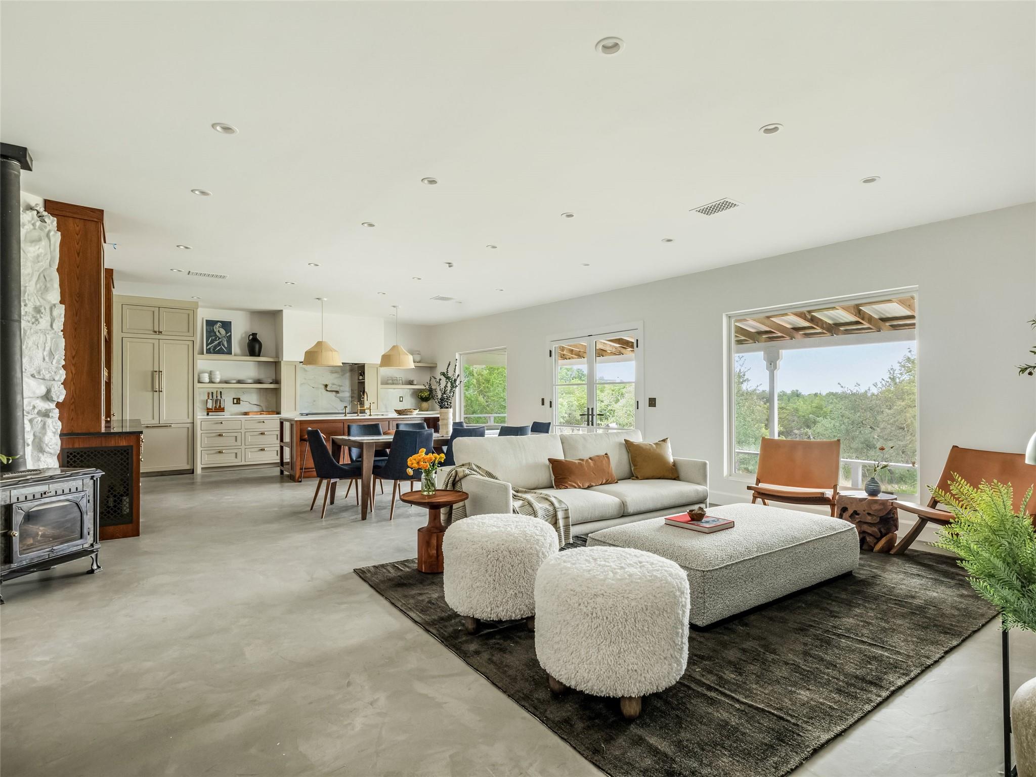 141 Lookout Dr, Wimberley, TX 78676