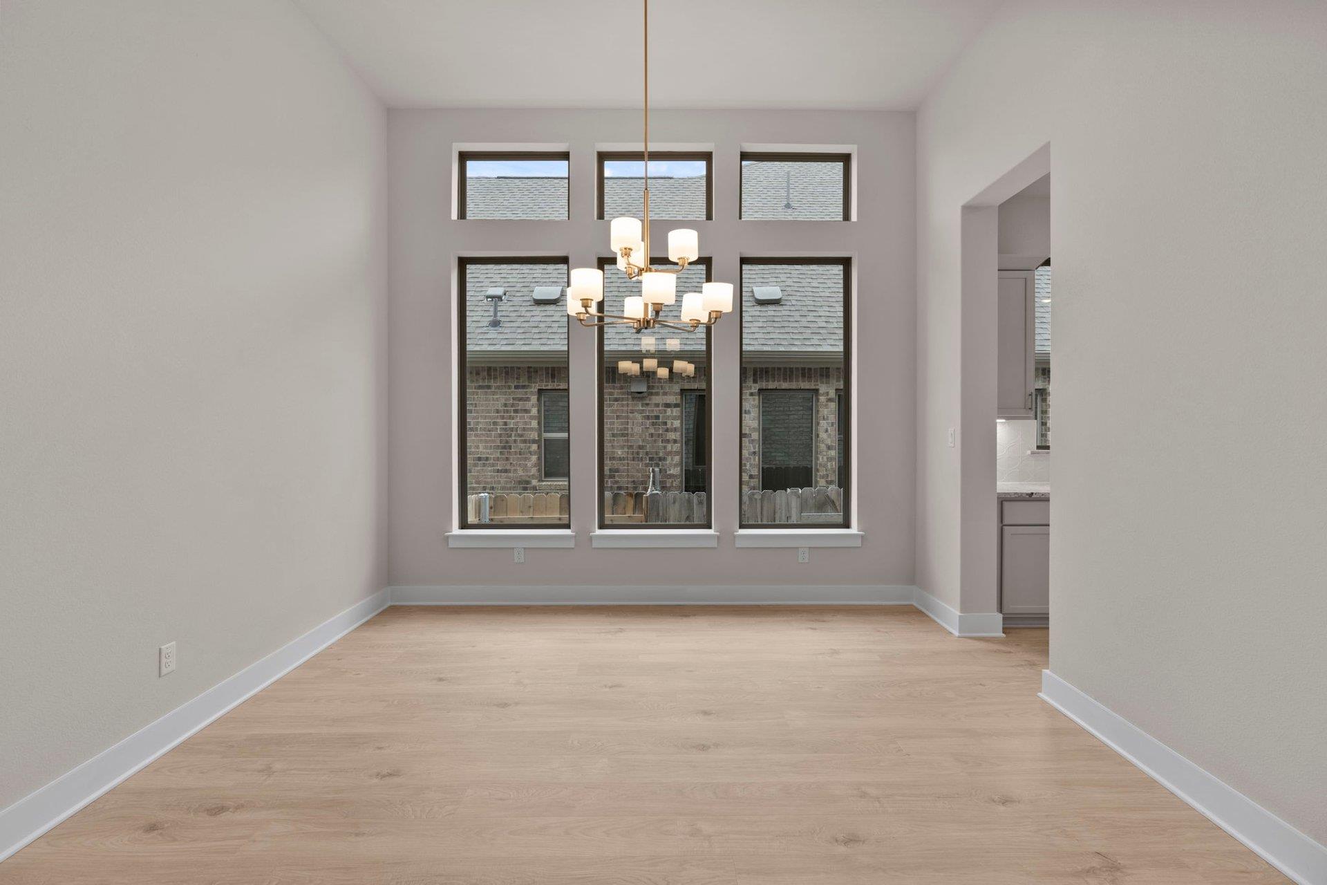 125 Smoke Signal Ct, Liberty Hill, TX 78642