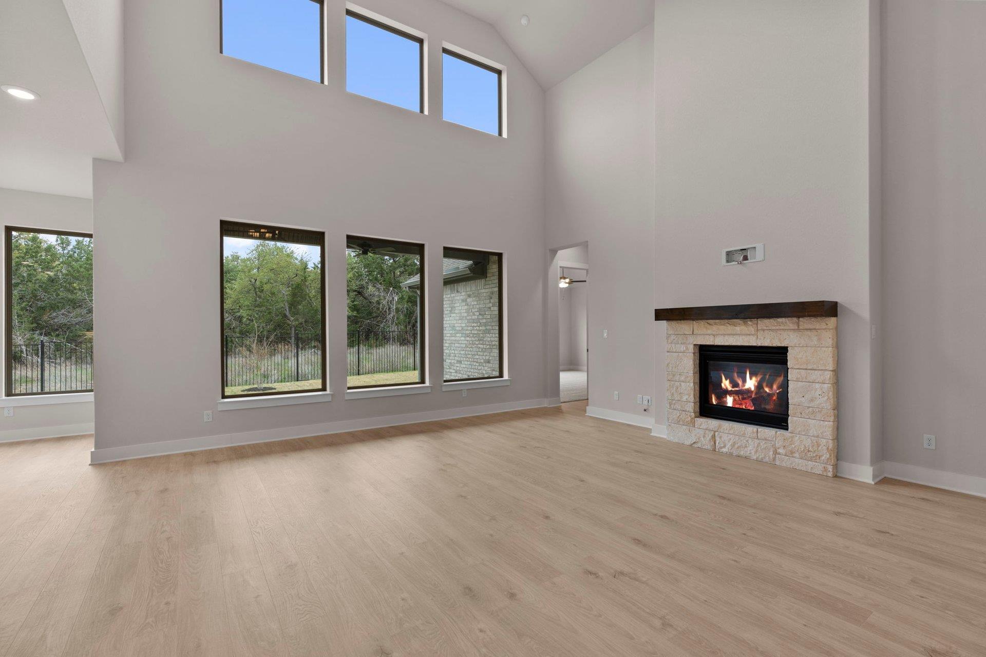 125 Smoke Signal Ct, Liberty Hill, TX 78642