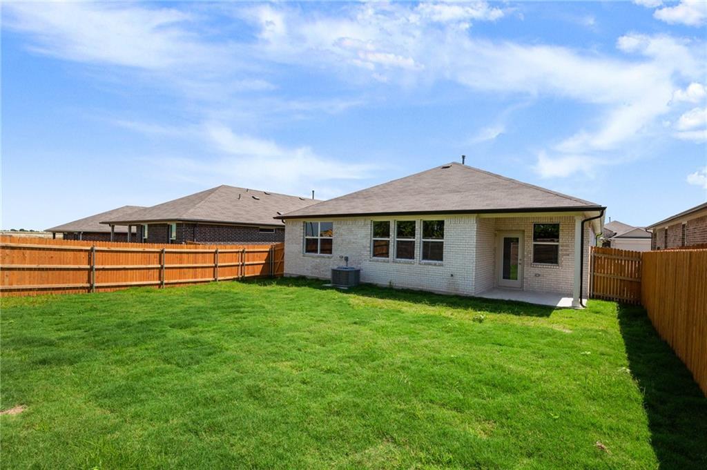 150 Jayden Dr, Kyle, TX 78640