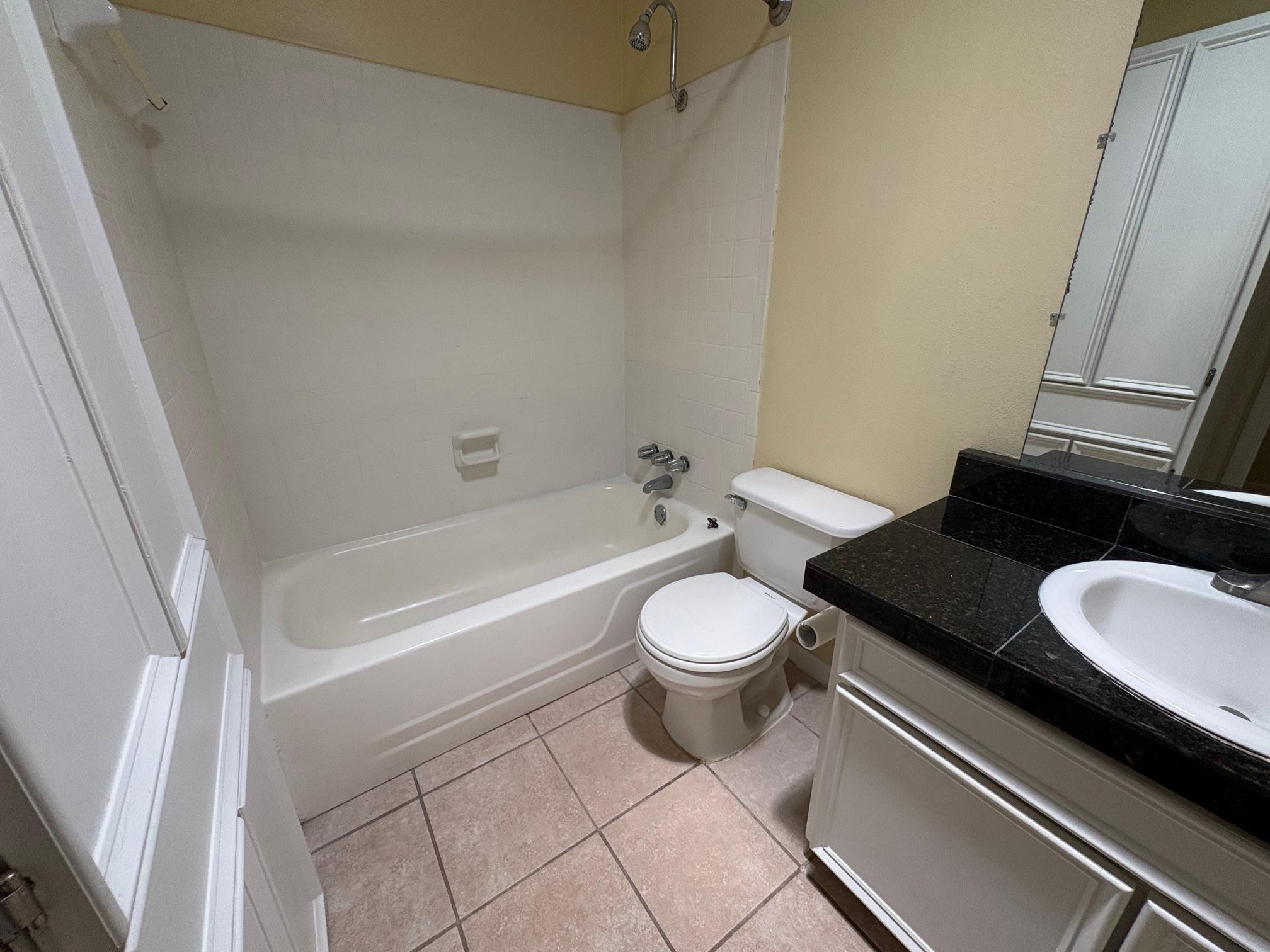 400 W 35th St # 203, Austin, TX 78705