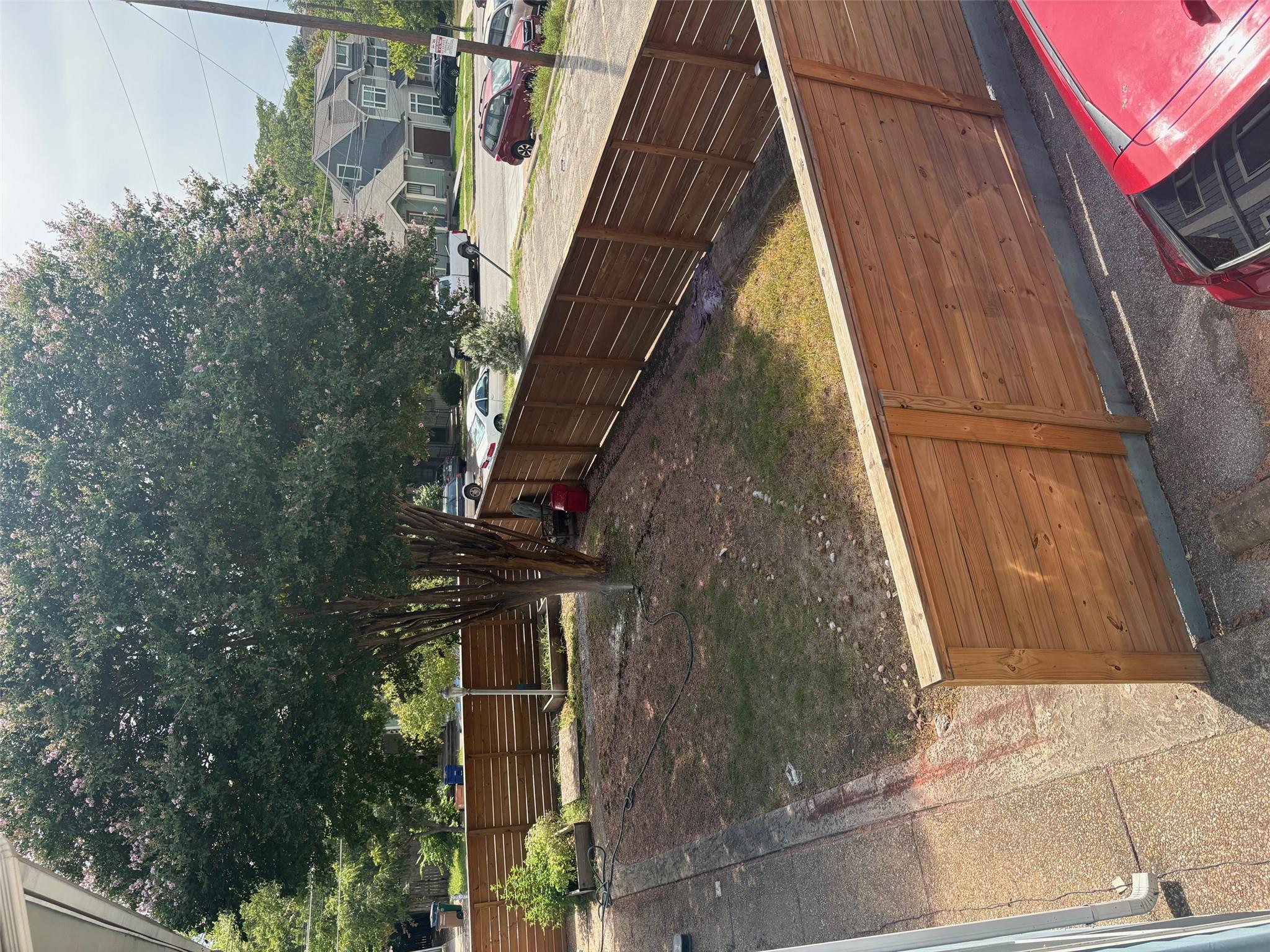 400 W 35th St # 203, Austin, TX 78705