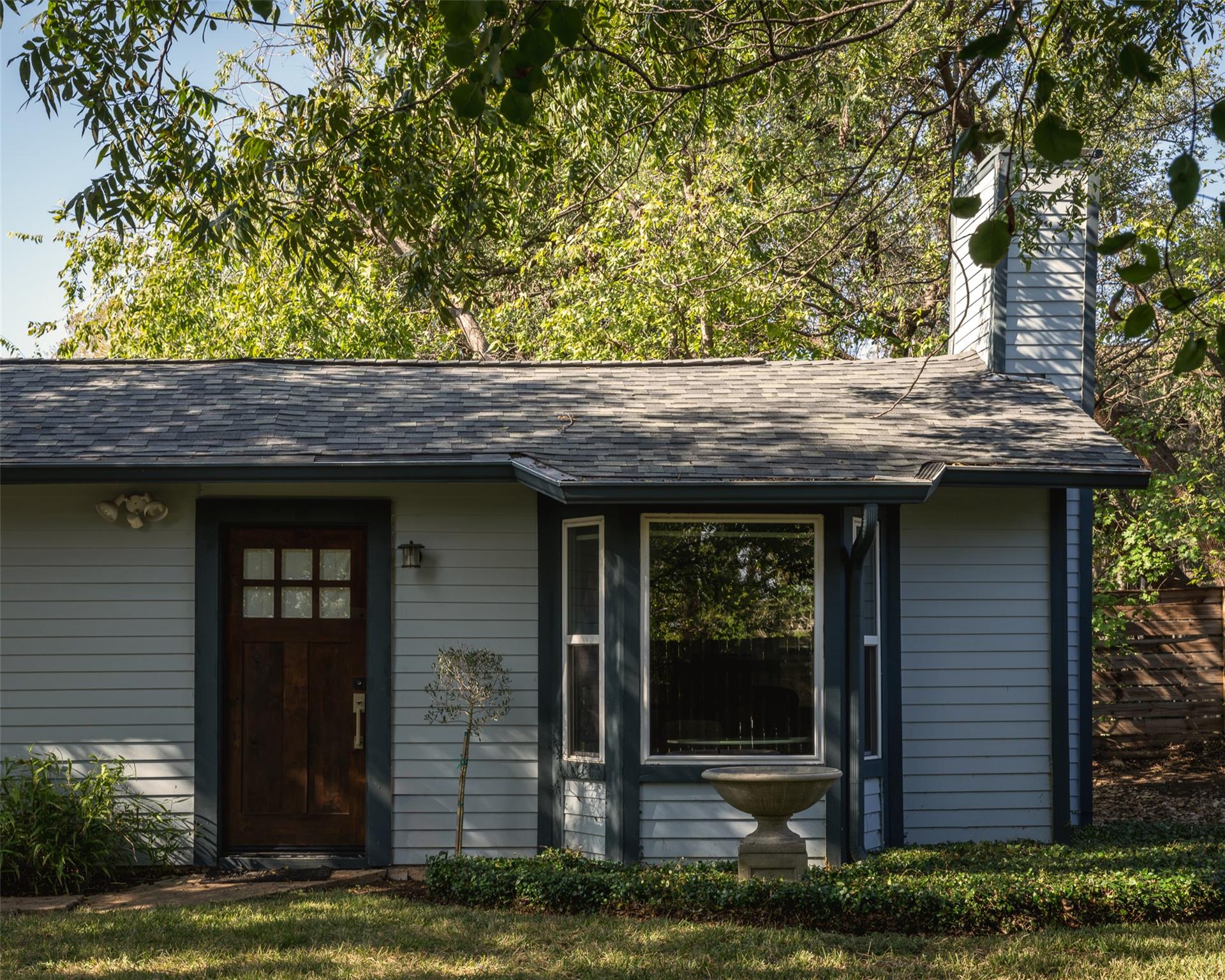 5207 Valley Oak Dr, Austin, TX 78731