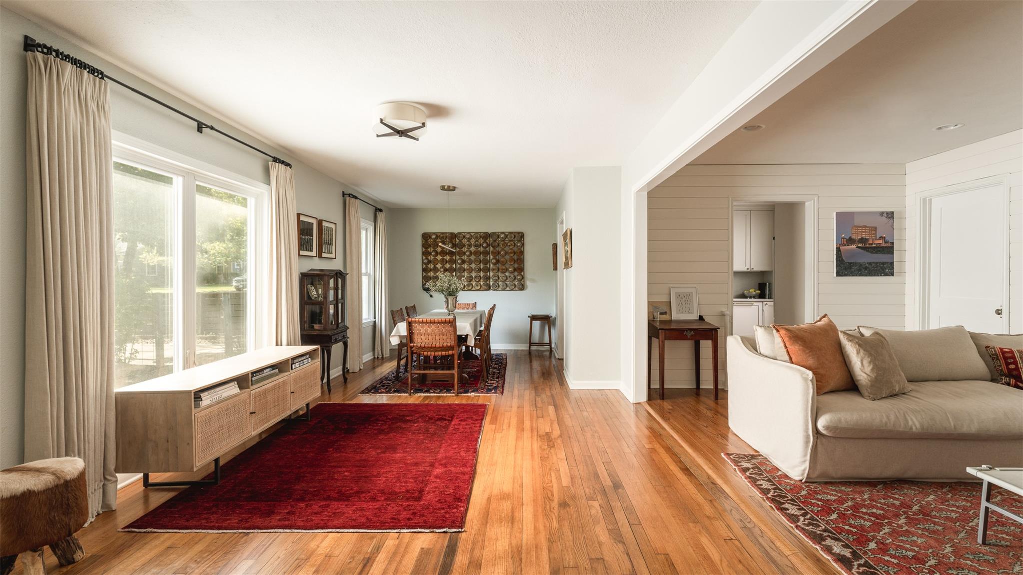 5207 Valley Oak Dr, Austin, TX 78731