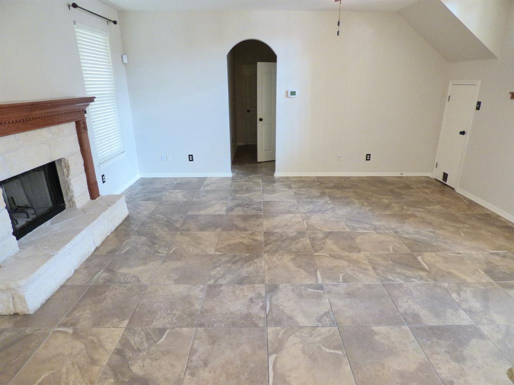 2100 Hilton Head Dr, Round Rock, TX 78664