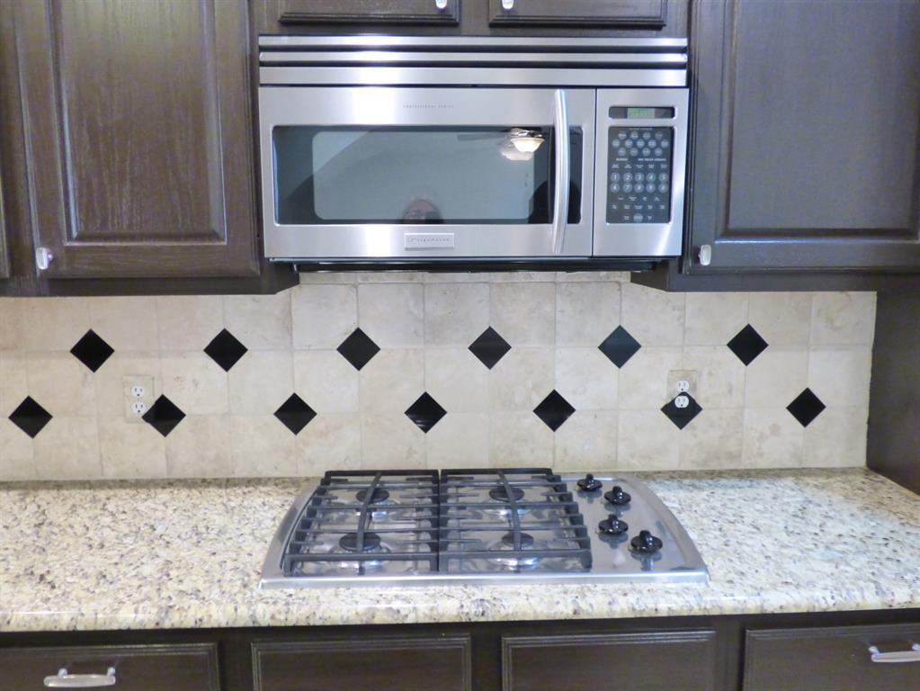 2100 Hilton Head Dr, Round Rock, TX 78664