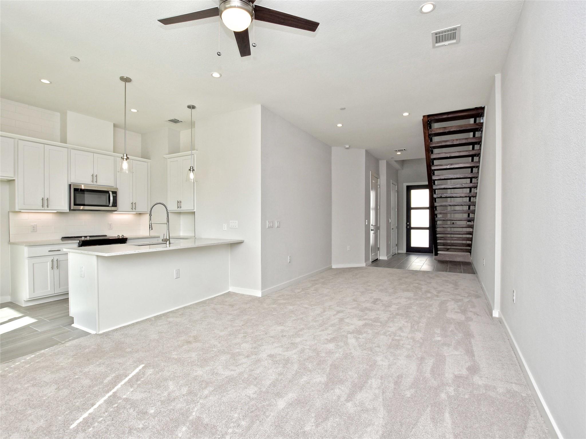 12001 Vista Parke Dr # 903, Austin, TX 78726