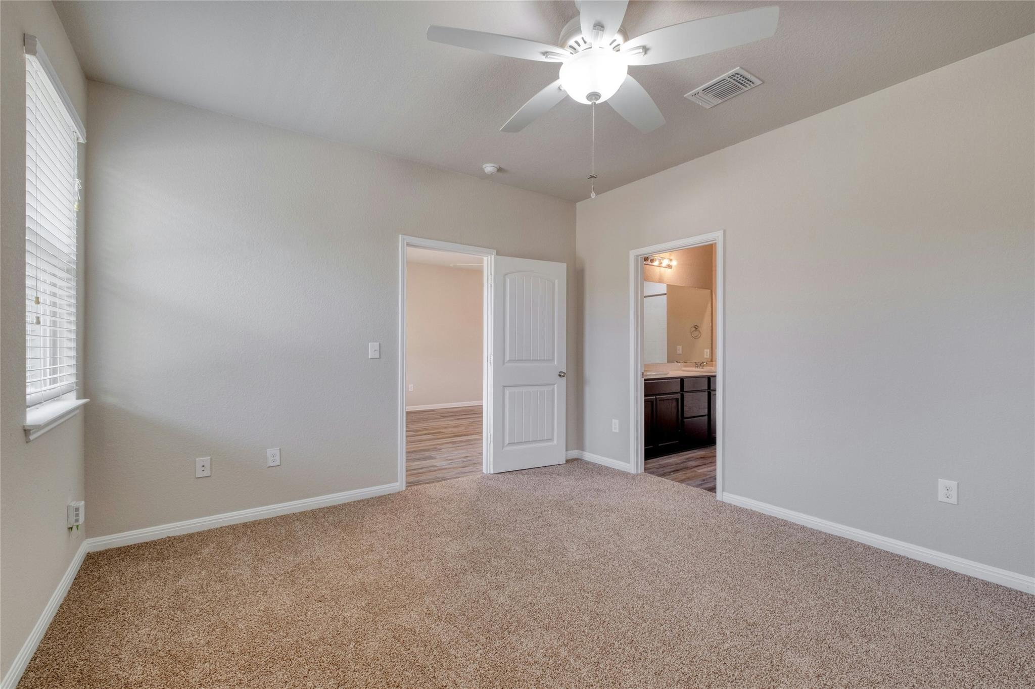 1701 Logan Dr # 40, Round Rock, TX 78664