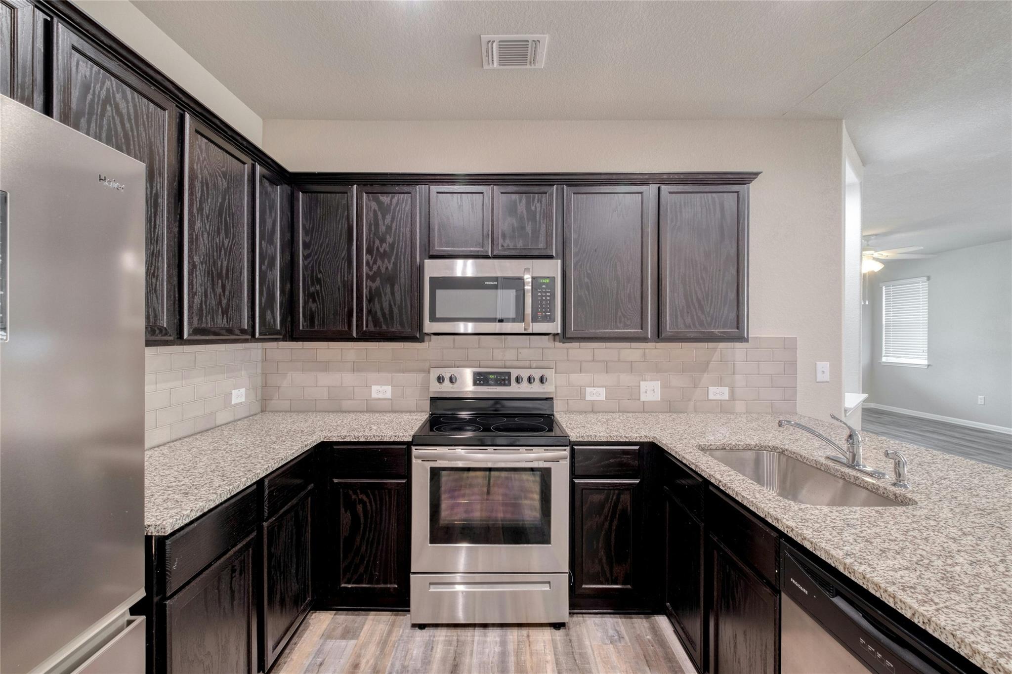 1701 Logan Dr # 40, Round Rock, TX 78664