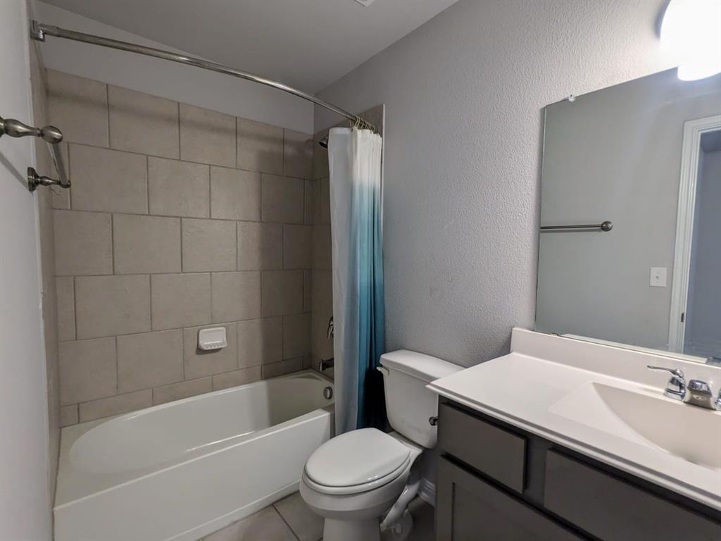 196 Martha Ln, Kyle, TX 78640