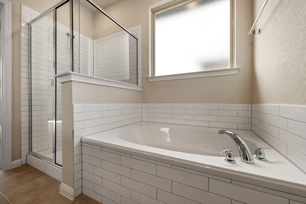 107 Coleto Trl, Cedar Creek, TX 78602