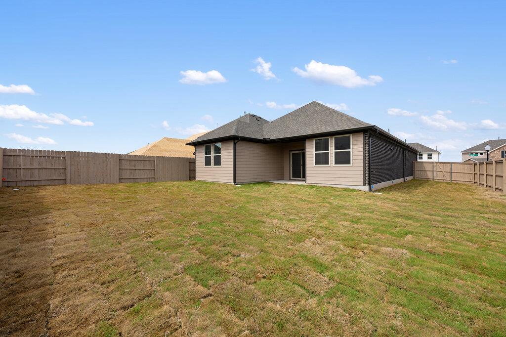 107 Coleto Trl, Cedar Creek, TX 78602