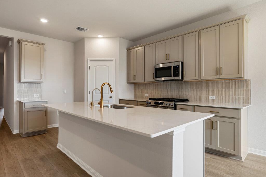 107 Coleto Trl, Cedar Creek, TX 78602