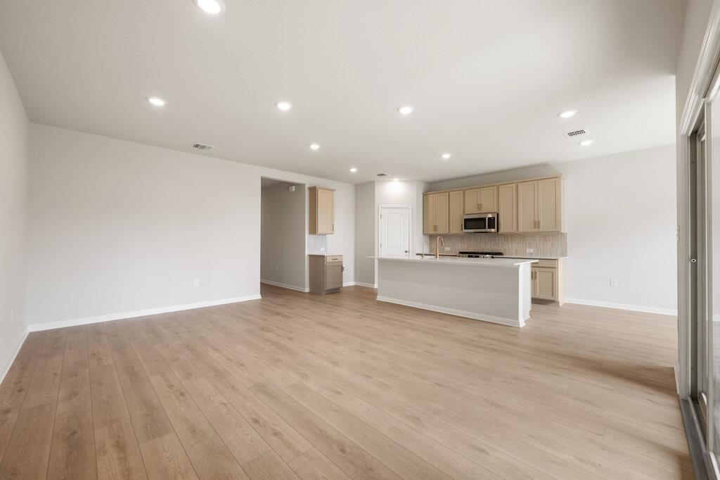 107 Coleto Trl, Cedar Creek, TX 78602