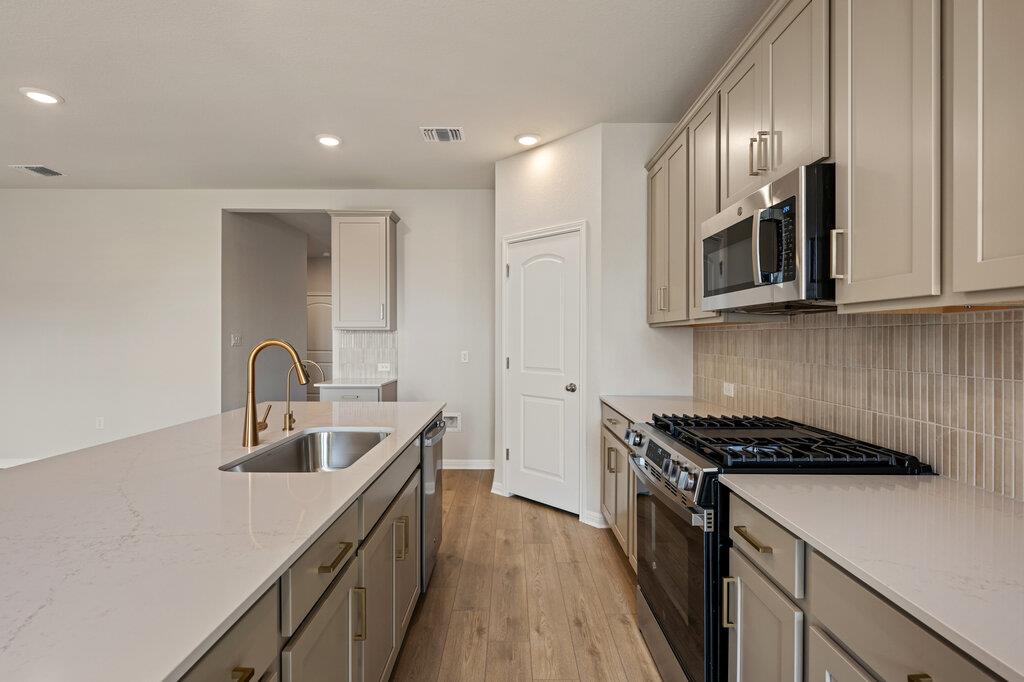 107 Coleto Trl, Cedar Creek, TX 78602