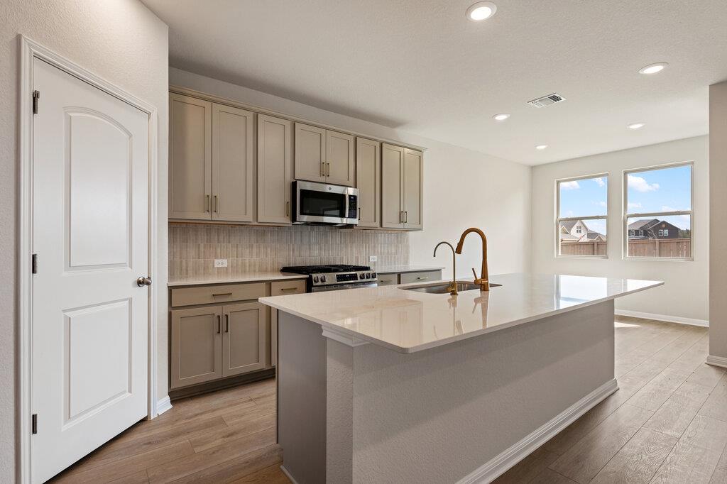 107 Coleto Trl, Cedar Creek, TX 78602