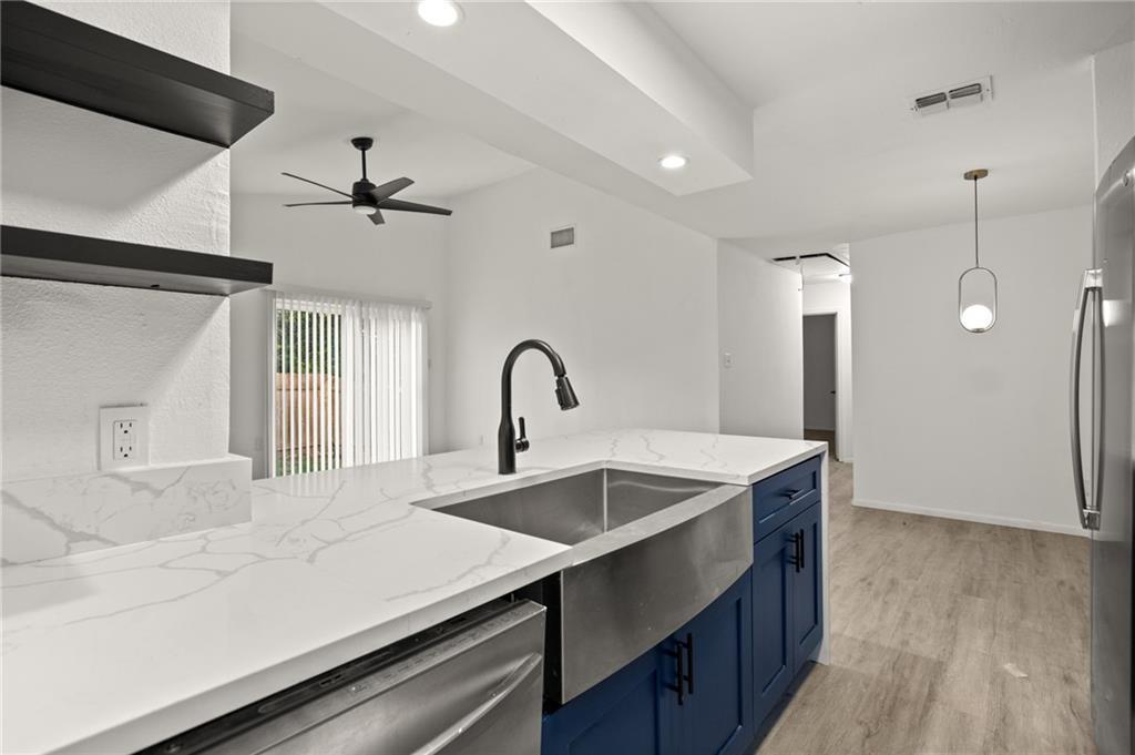 5011 Cape Verde Cv # B, Austin, TX 78744