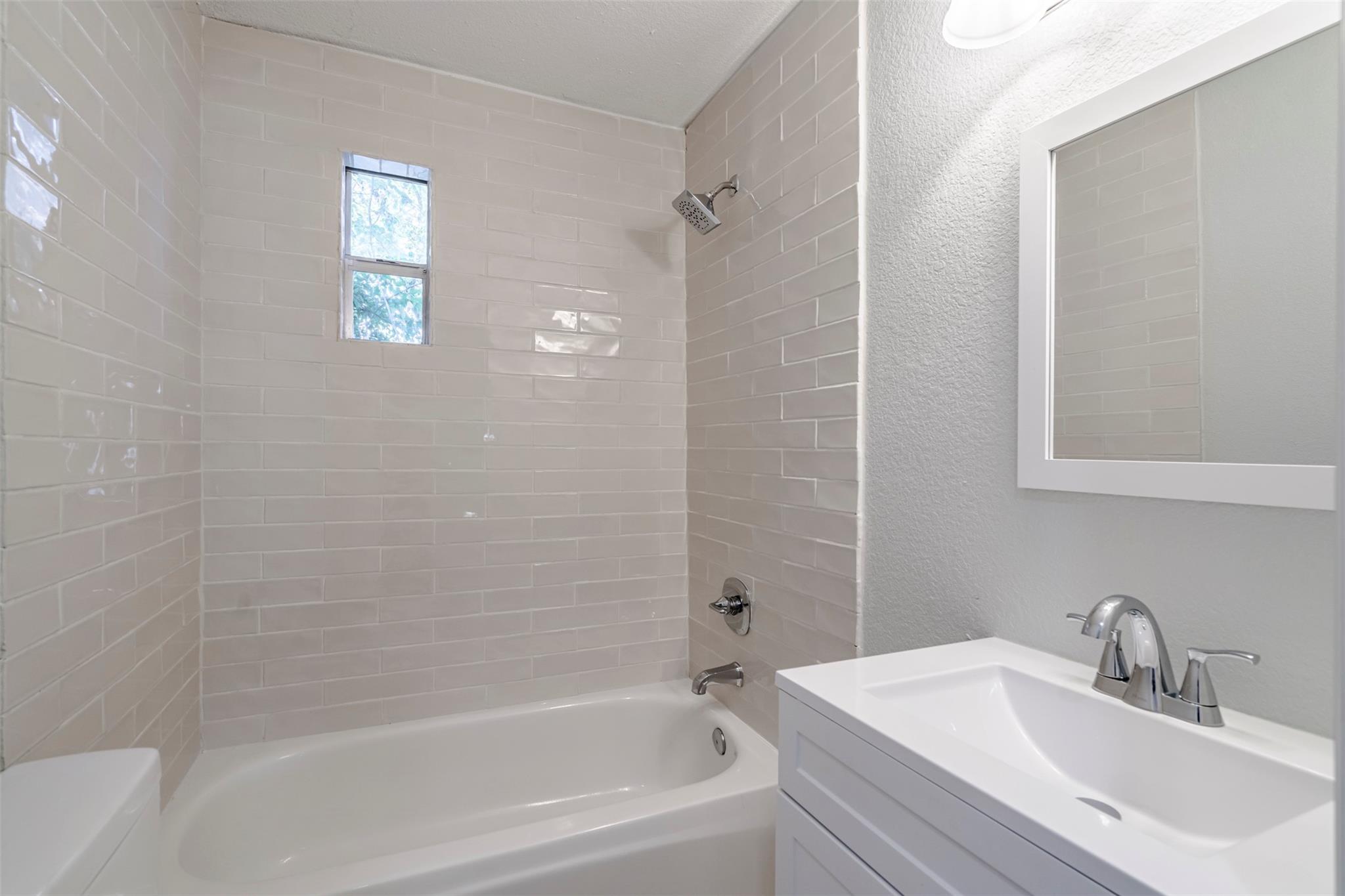 1819 Pecan St, Bastrop, TX 78602