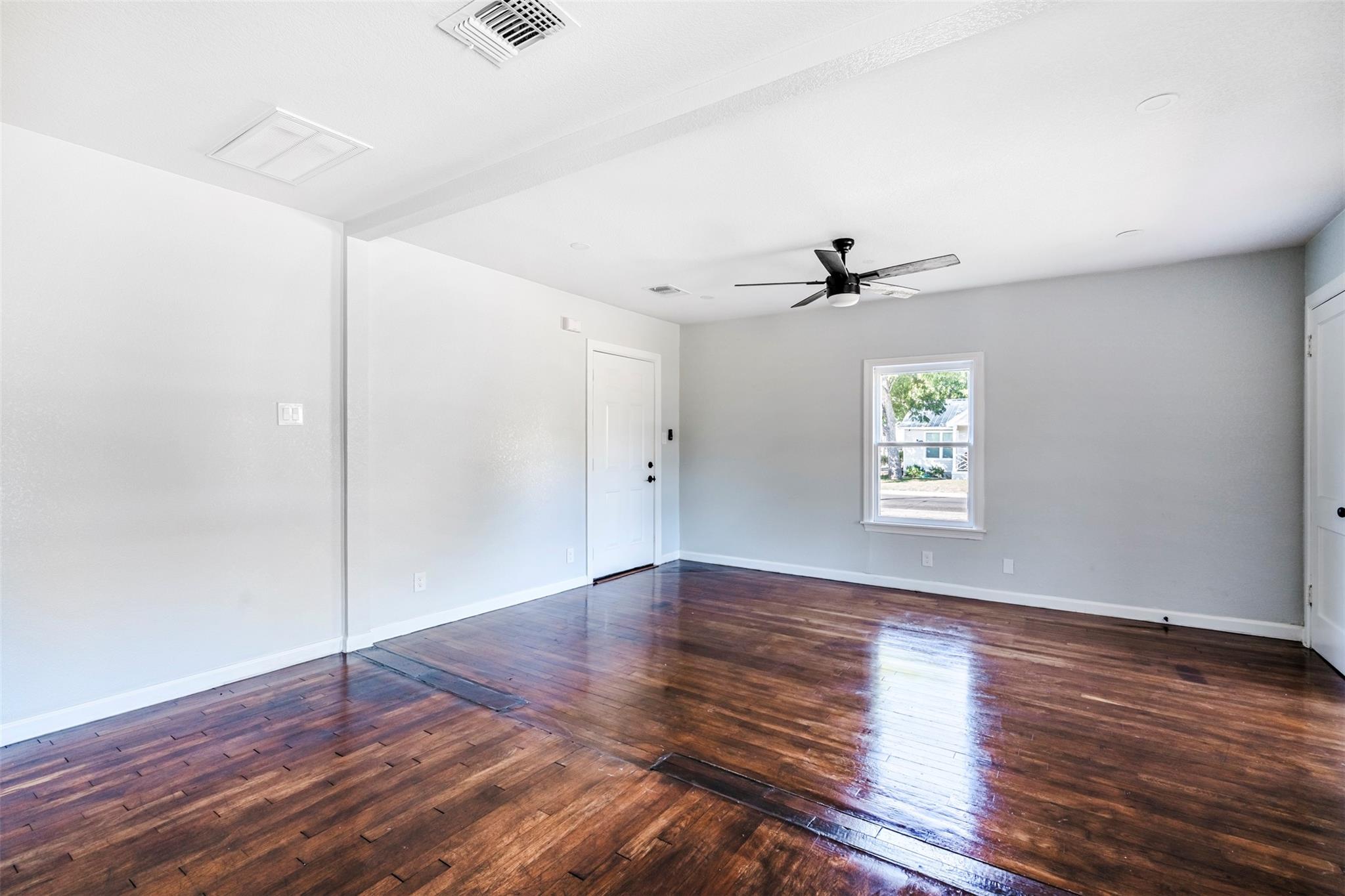 1819 Pecan St, Bastrop, TX 78602