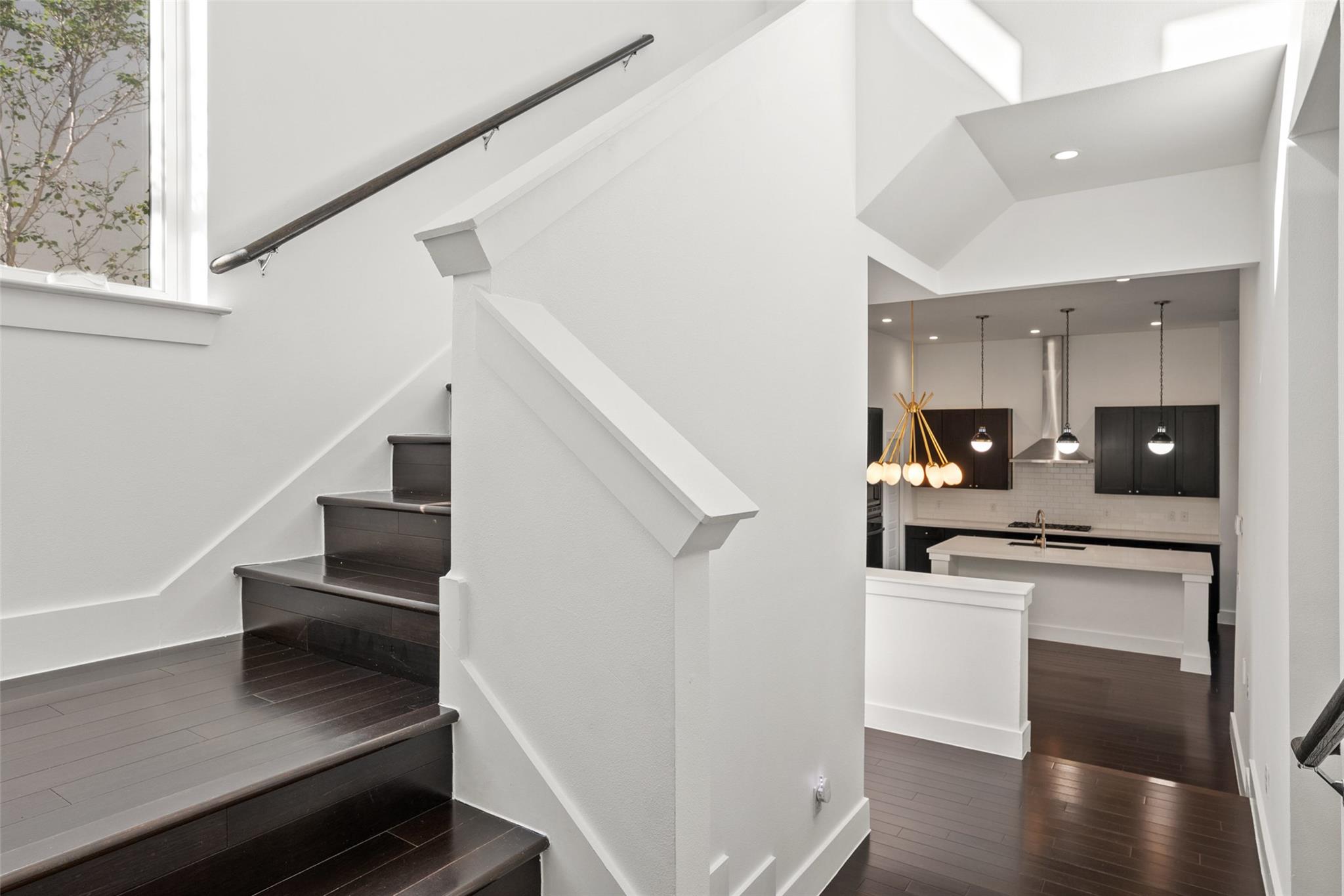 1303 Azie Morton Rd # 6, Austin, TX 78704