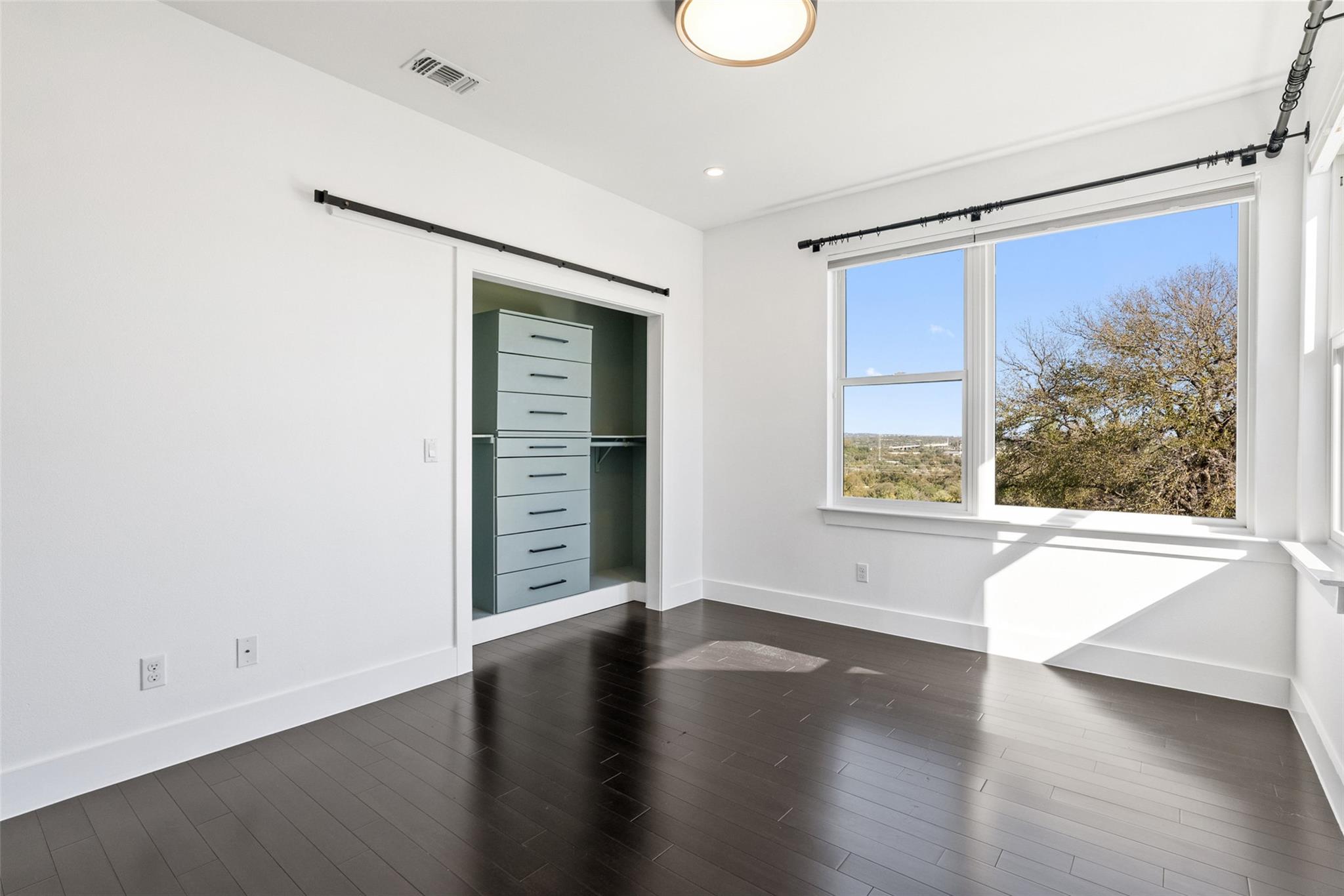 1303 Azie Morton Rd # 6, Austin, TX 78704