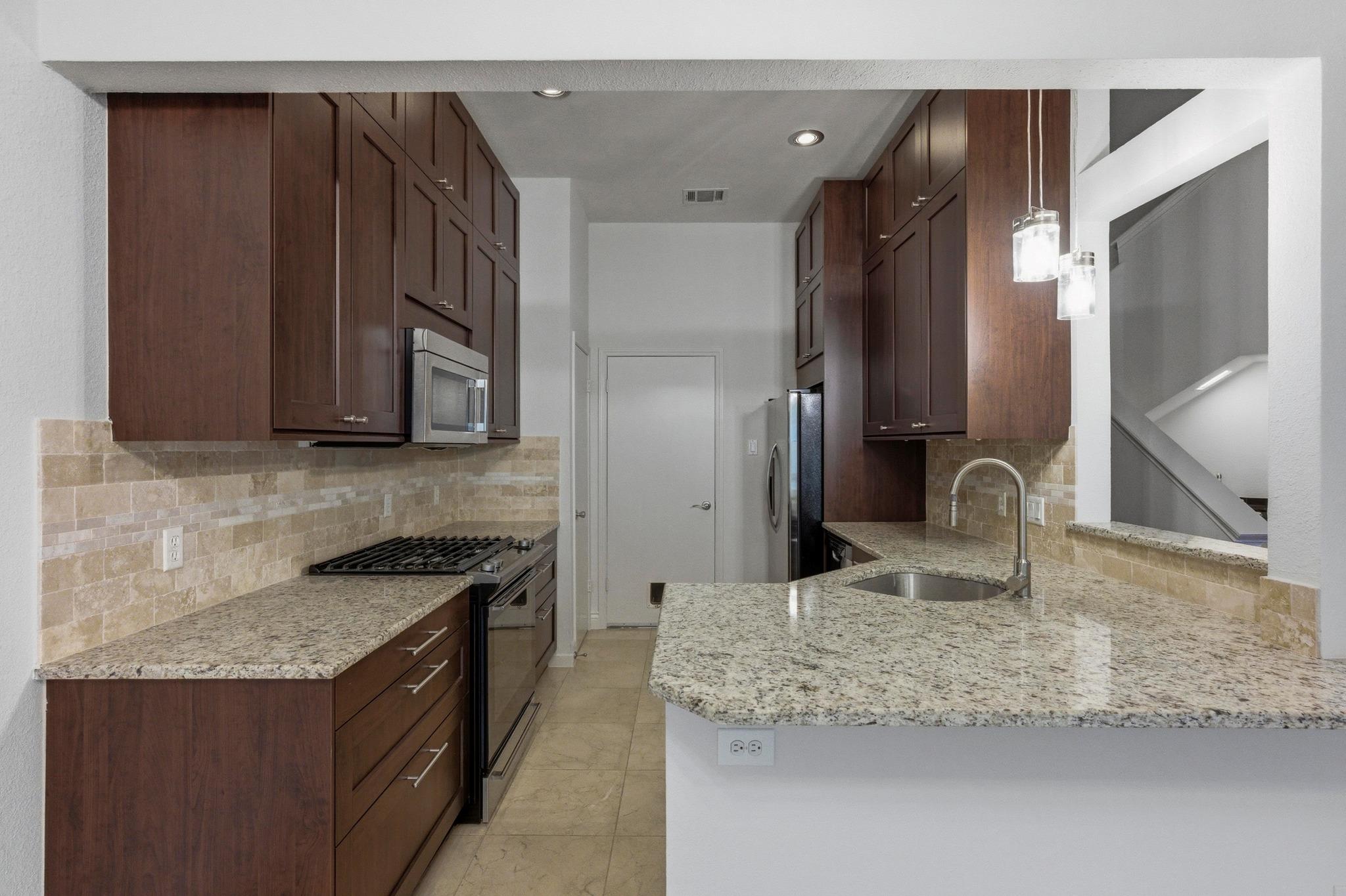 9312 Roxanna Dr, Austin, TX 78748