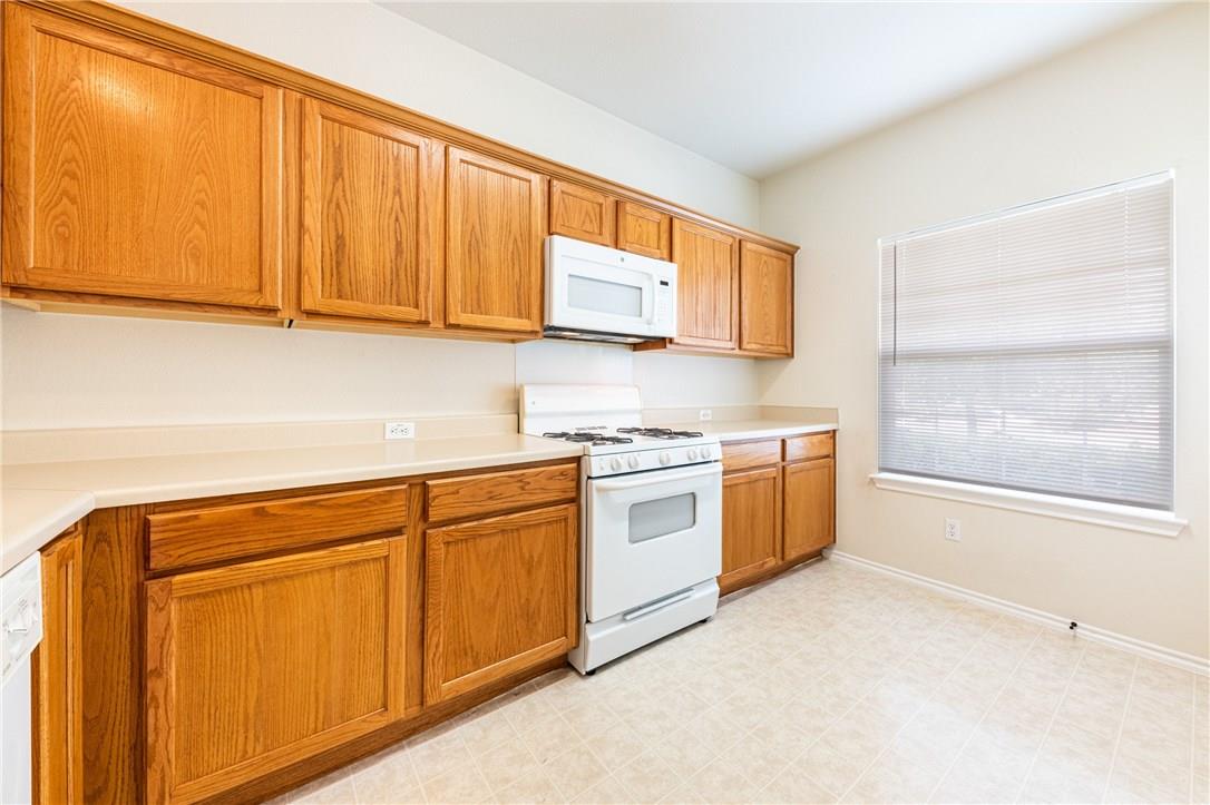 137 Maplewood, Kyle, TX 78640