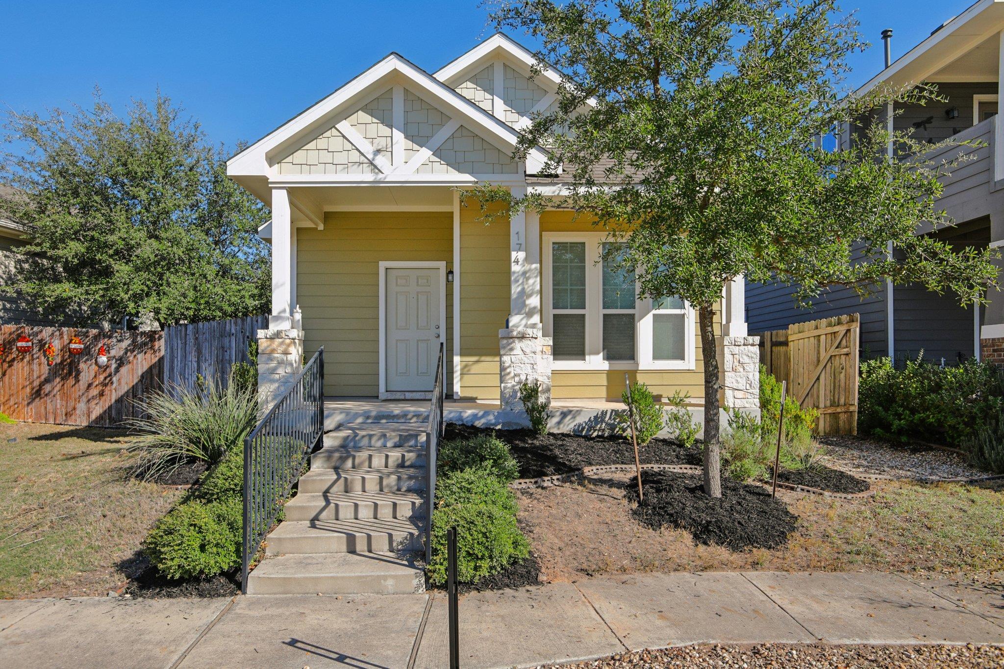 174 Friendship Oak Dr, San Marcos, TX 78666