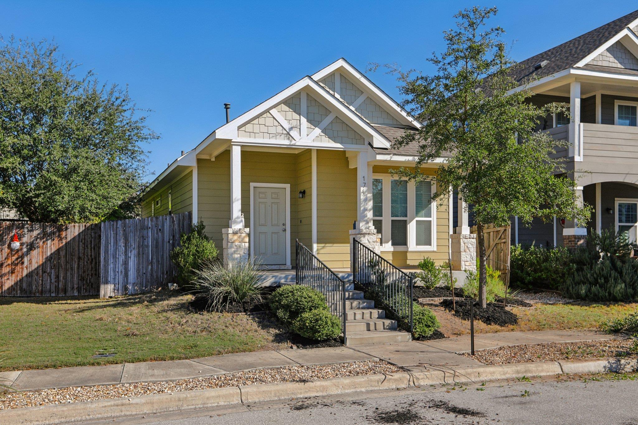 174 Friendship Oak Dr, San Marcos, TX 78666