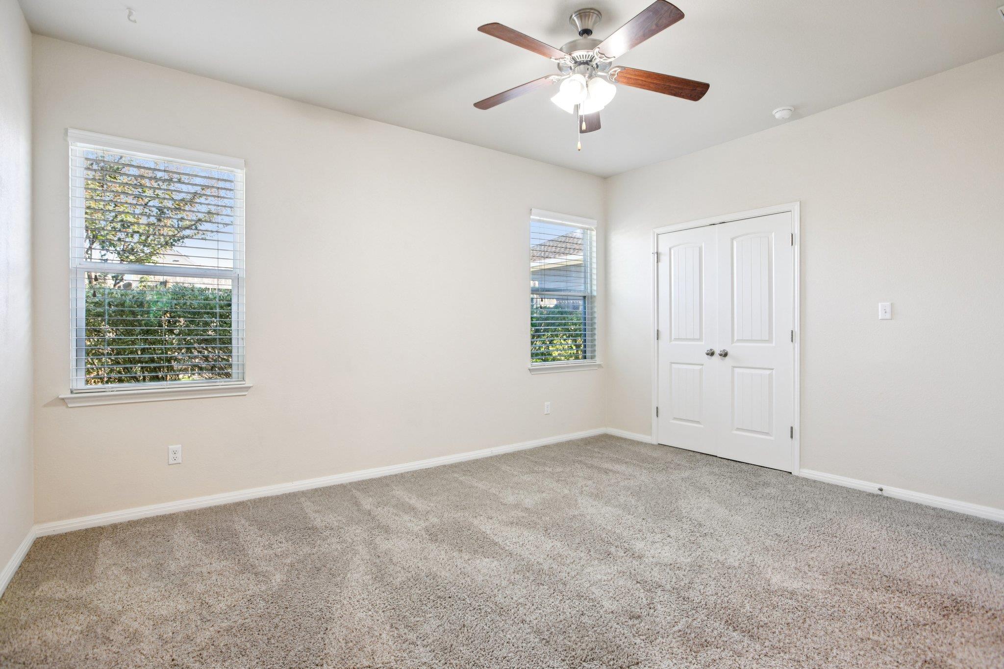 174 Friendship Oak Dr, San Marcos, TX 78666