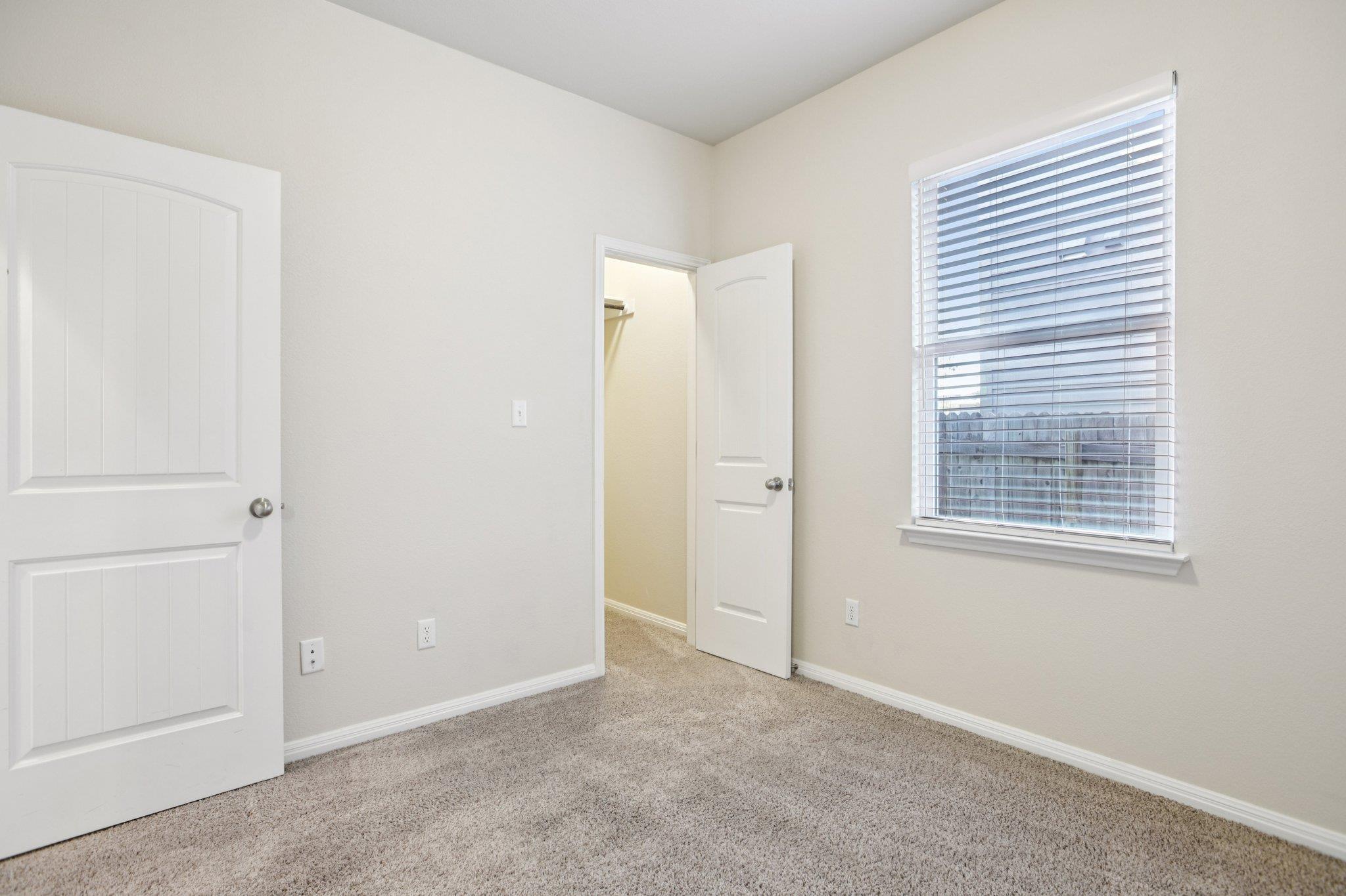 174 Friendship Oak Dr, San Marcos, TX 78666