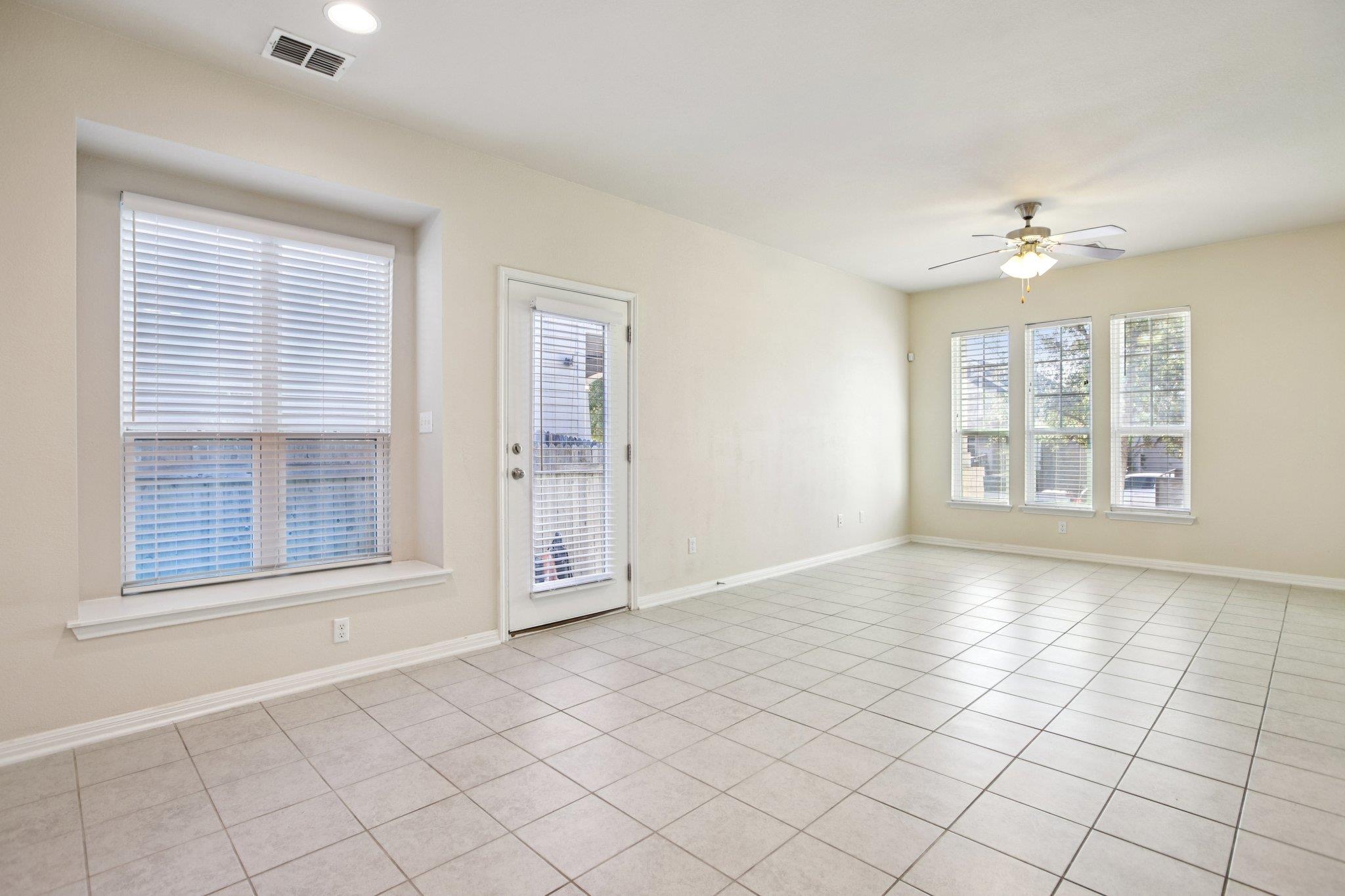 174 Friendship Oak Dr, San Marcos, TX 78666