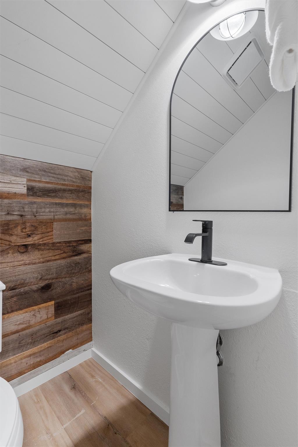 9730 Anderson Village Dr, Austin, TX 78729