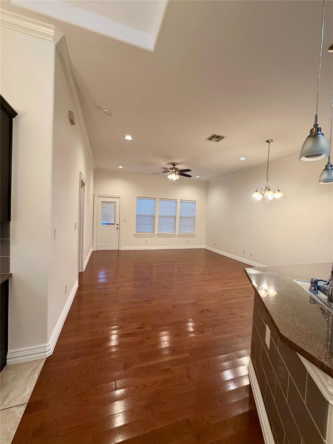 398 Mesa Dr # C, Del Valle, TX 78617