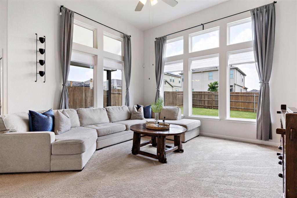 5837 Bianca Dr, Round Rock, TX 78665