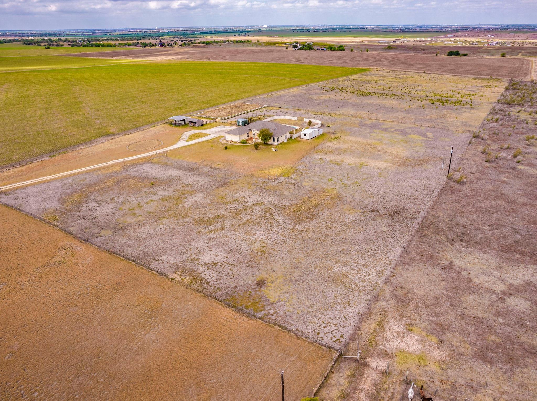 15620 Harry Lind Rd, Elgin, TX 78621