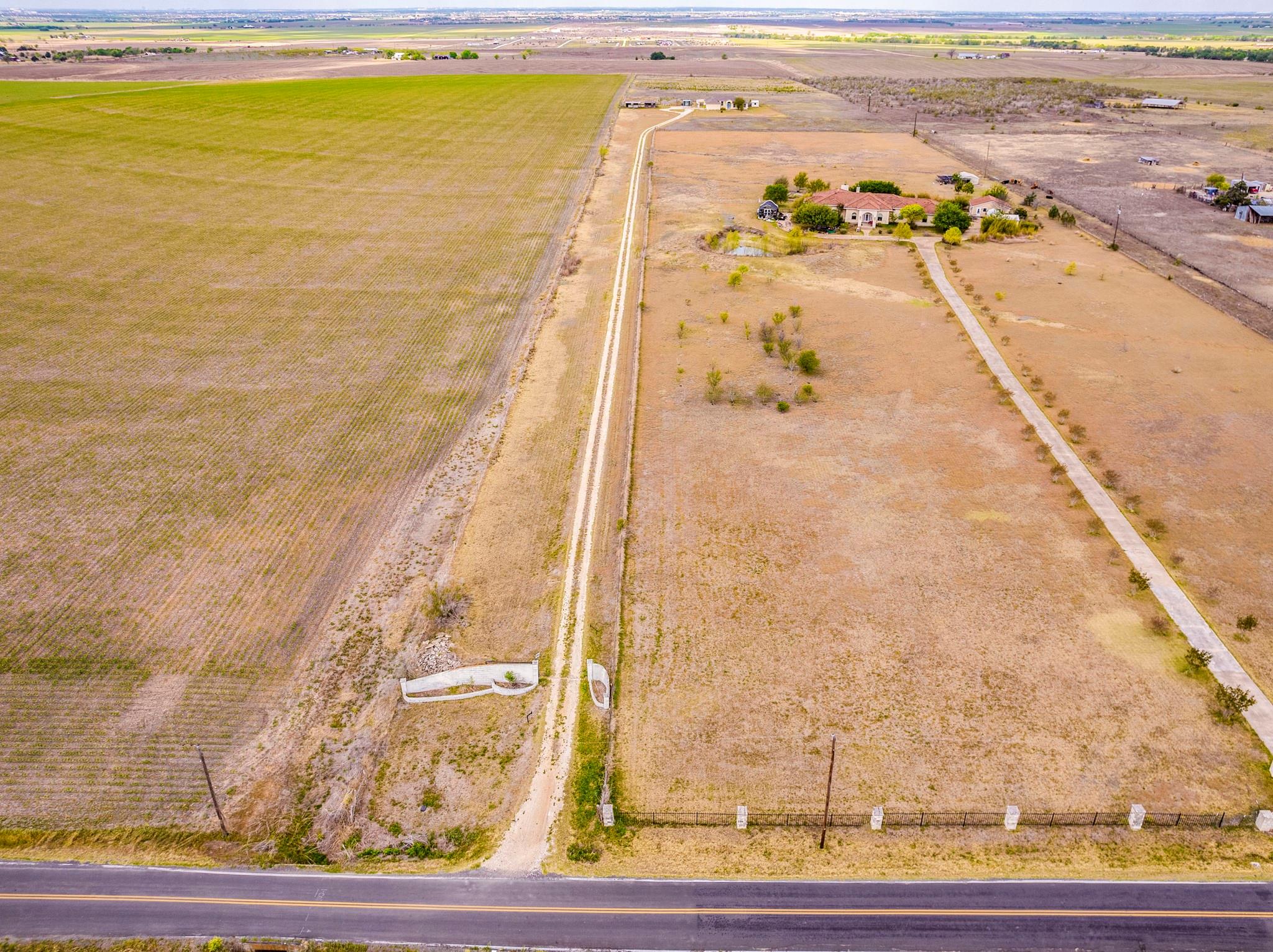 15620 Harry Lind Rd, Elgin, TX 78621