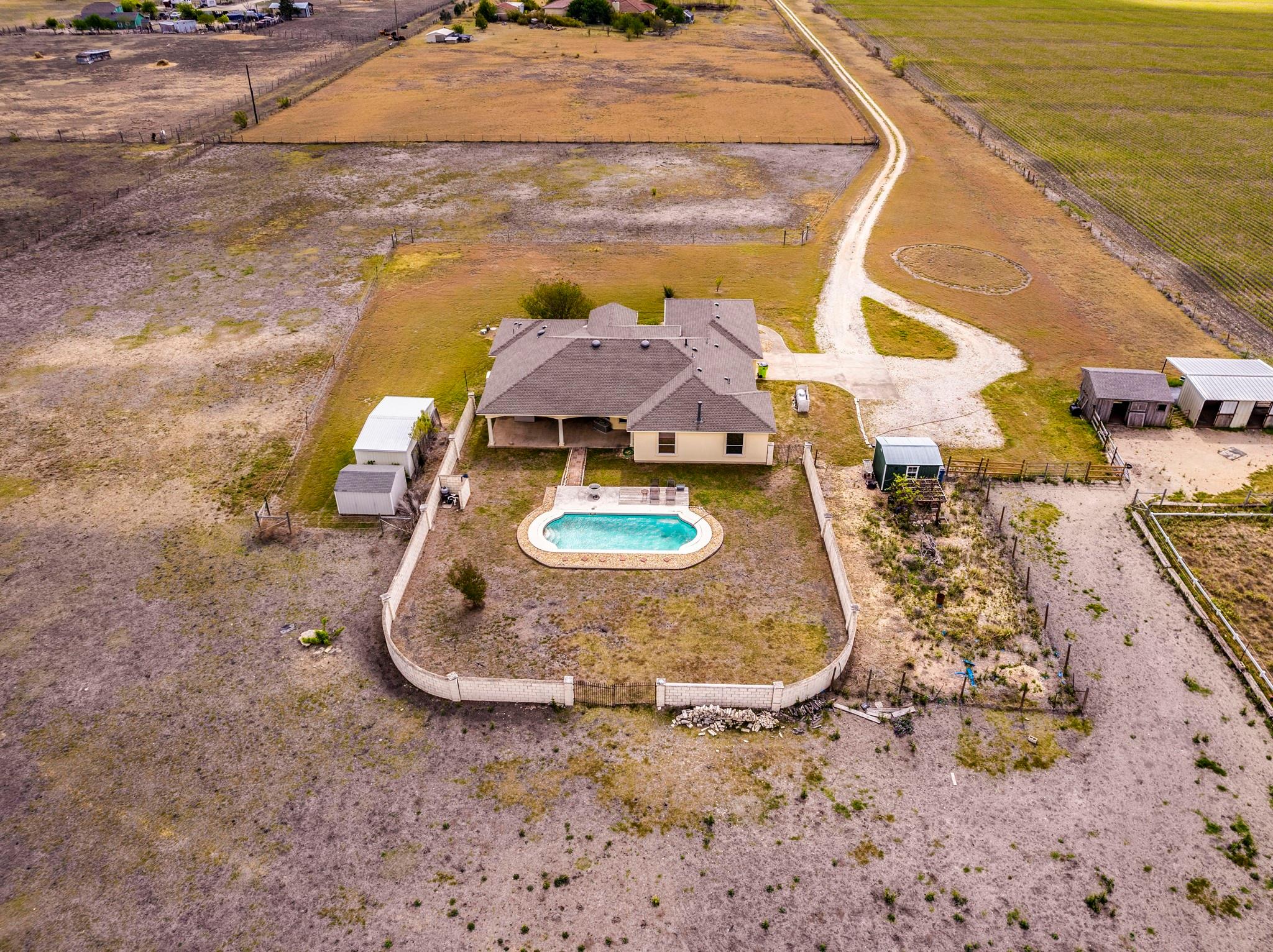 15620 Harry Lind Rd, Elgin, TX 78621