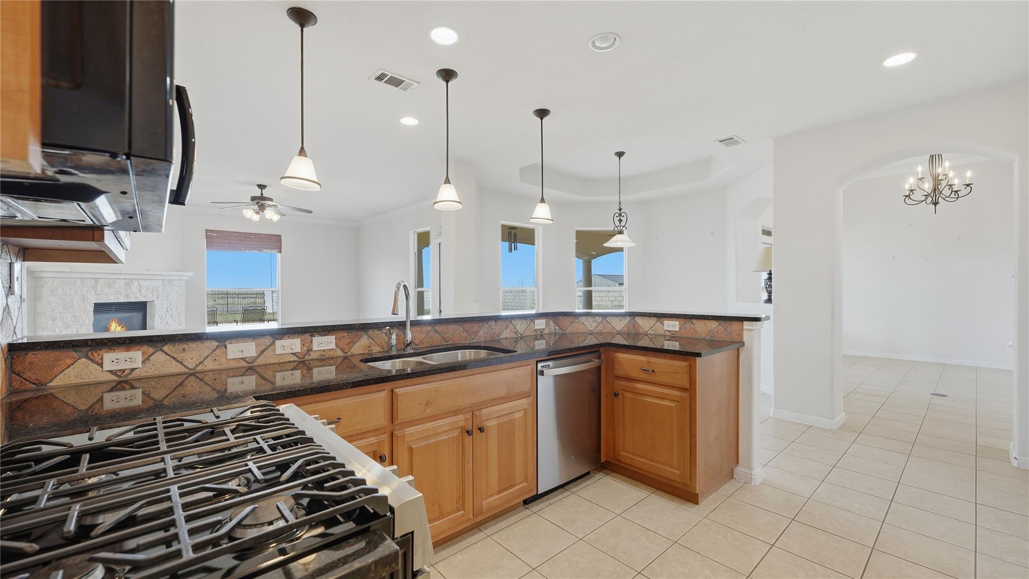 15620 Harry Lind Rd, Elgin, TX 78621