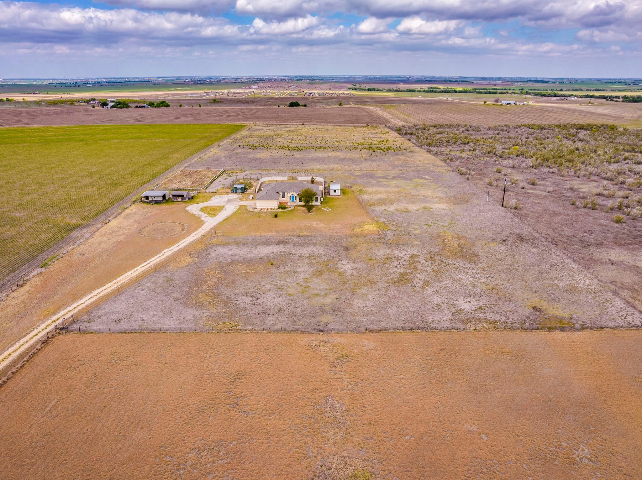 15620 Harry Lind Rd, Elgin, TX 78621