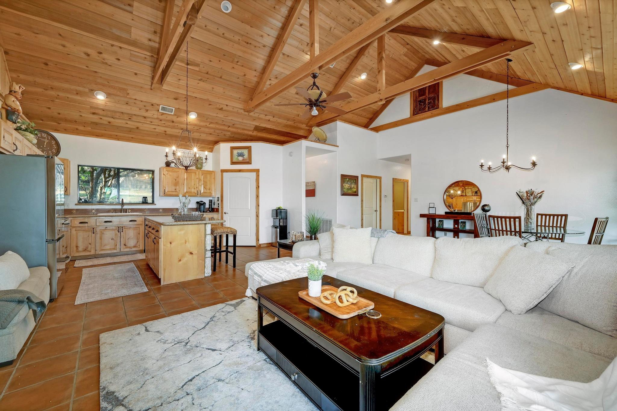 401 Madrone Canyon Dr, Dripping Springs, TX 78620