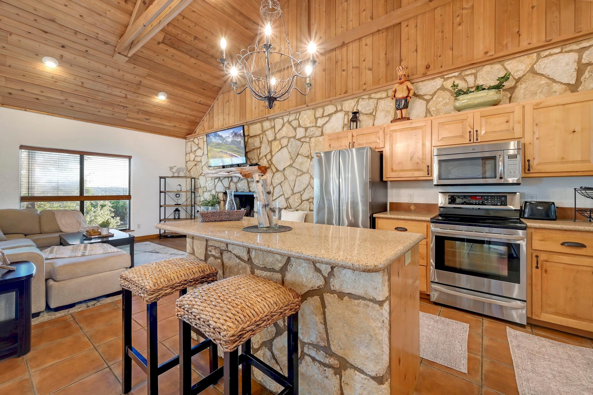 401 Madrone Canyon Dr, Dripping Springs, TX 78620