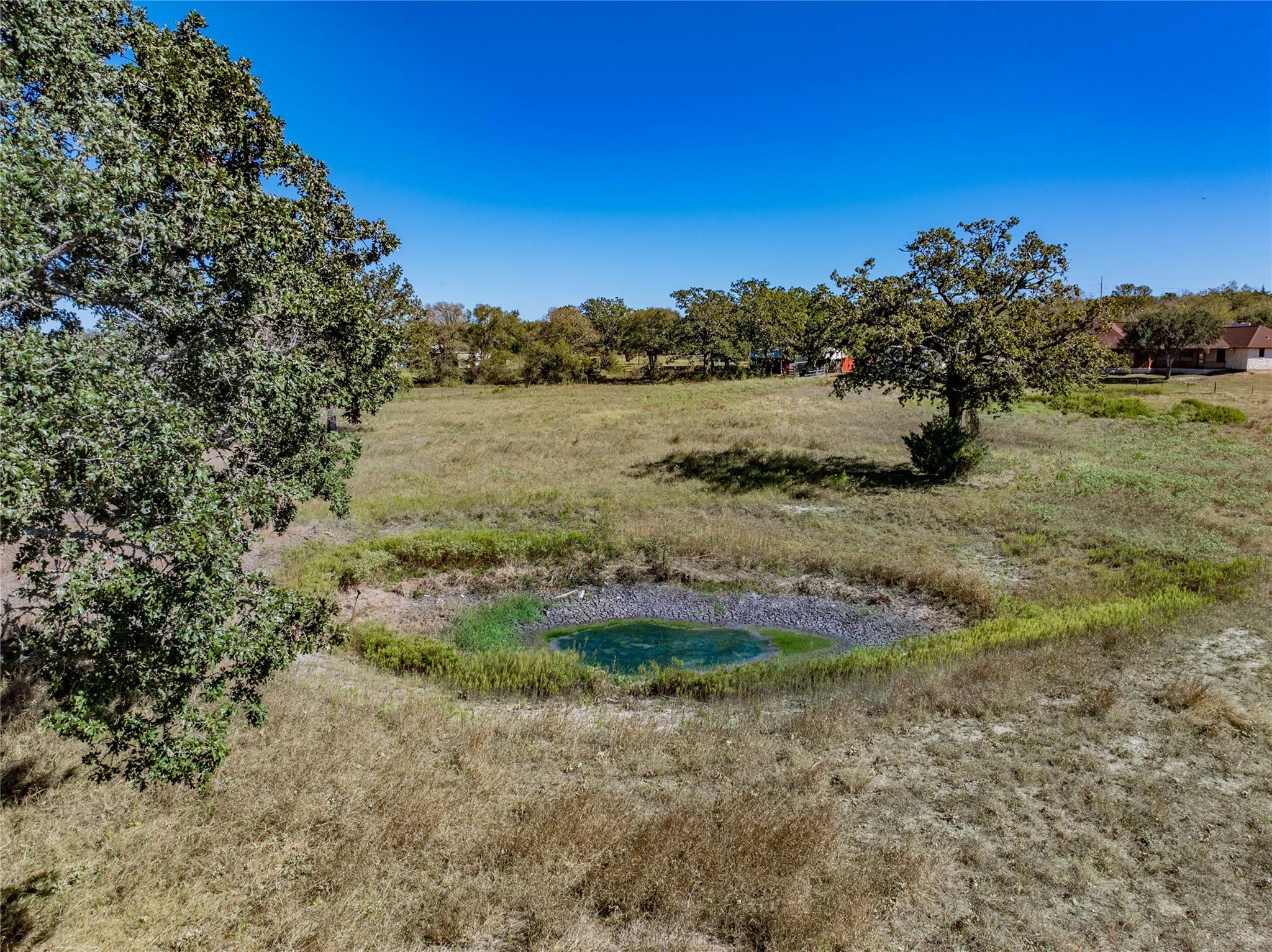 407 North Raymond Rd, La Grange, TX 78945