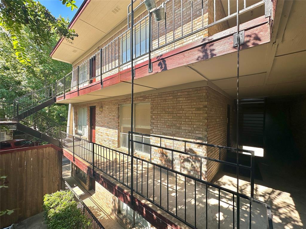 2207 Leon St # 305, Austin, TX 78705