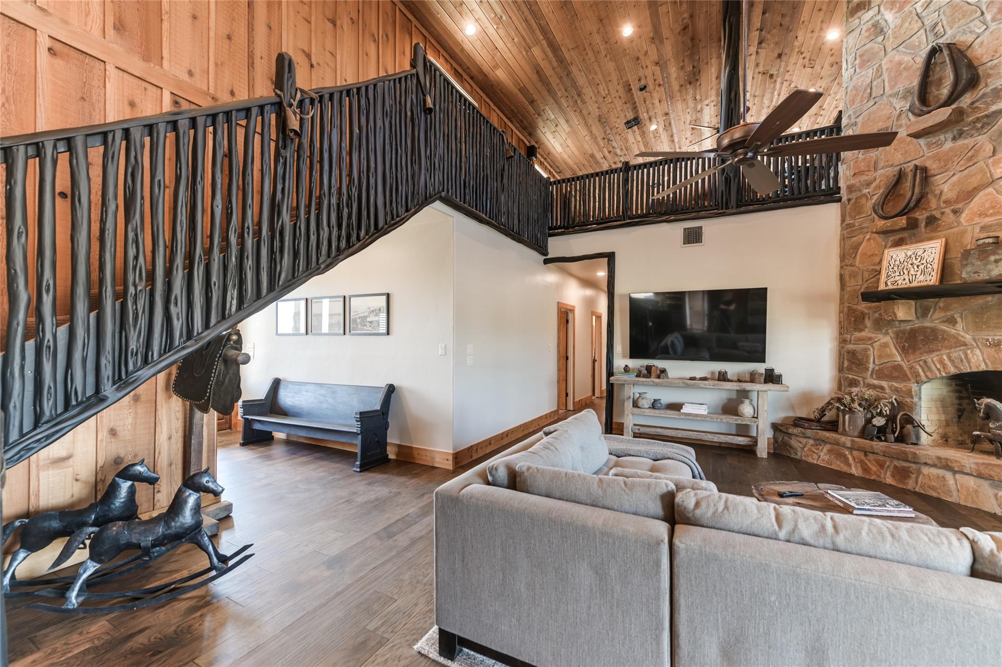 3019 S Highway 16, Llano, TX 78643