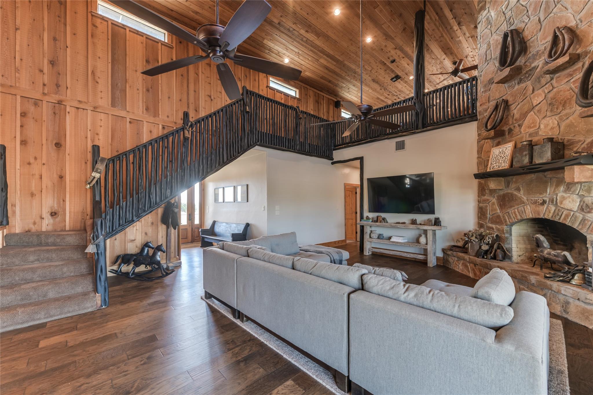 3019 S Highway 16, Llano, TX 78643