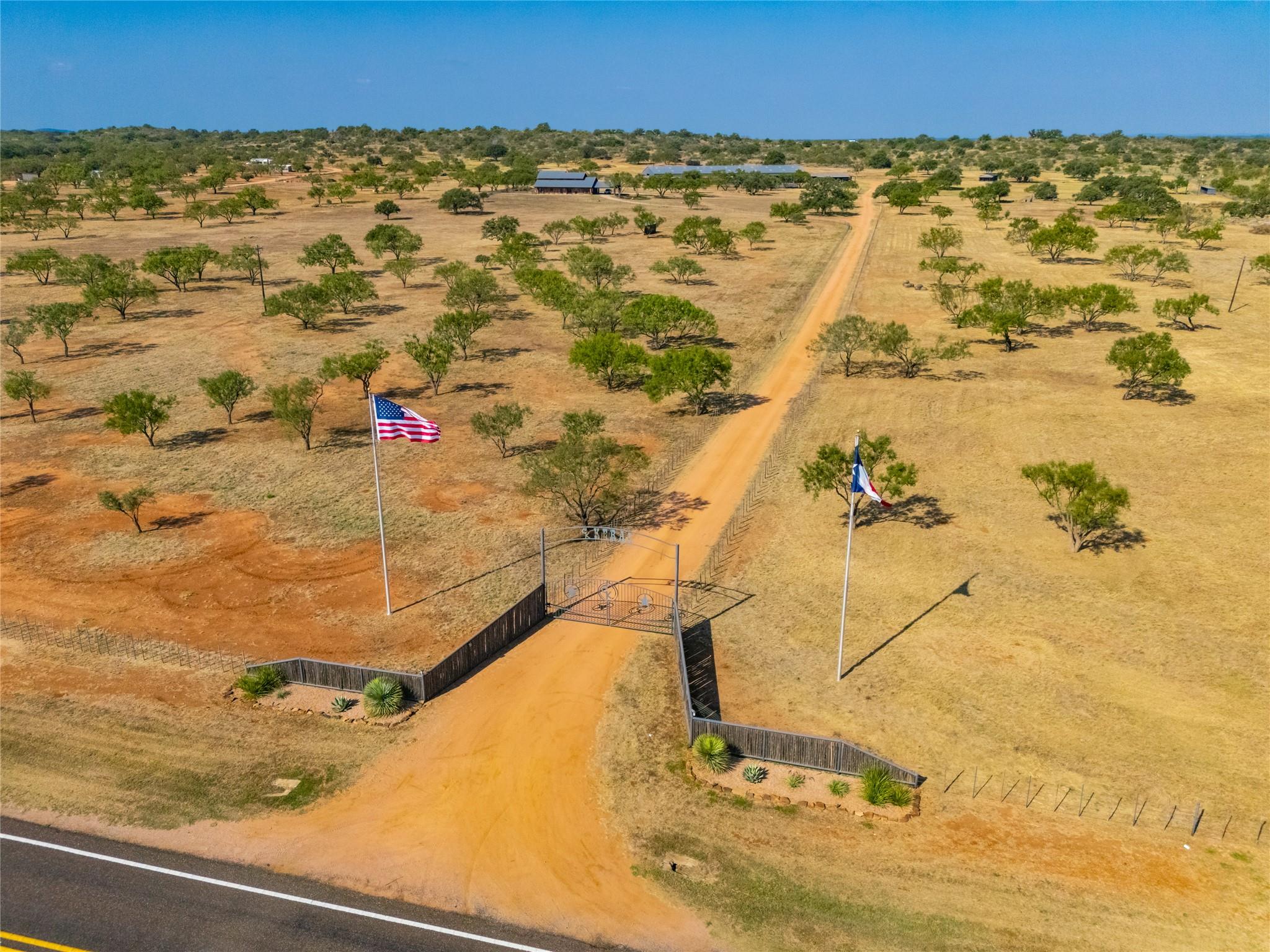 3019 S Highway 16, Llano, TX 78643