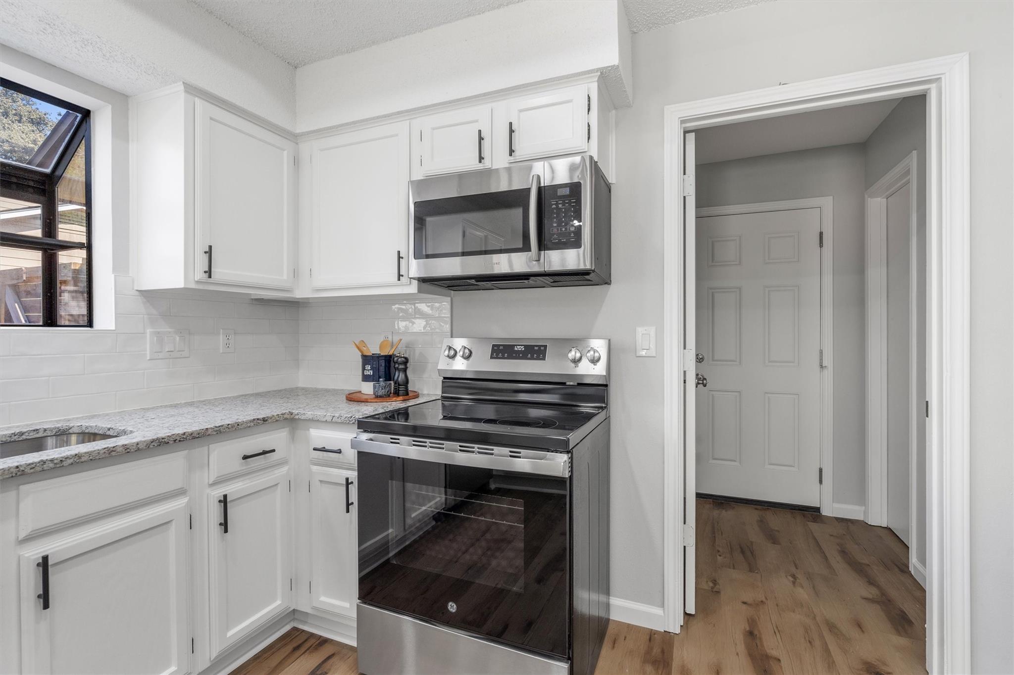 101 N Kings Canyon Dr, Cedar Park, TX 78613